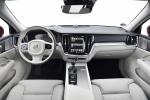 Volvo V60 D4 Cross Country 2018 года (WW)